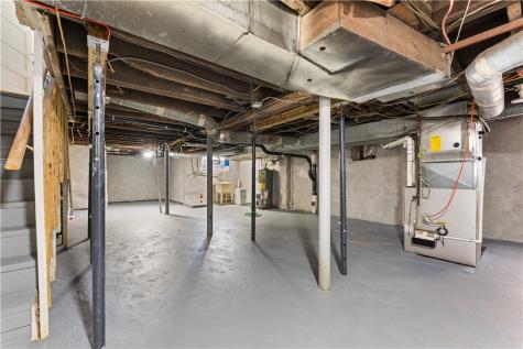 184 W Hutchinson Avenue Edgewood PA 15218