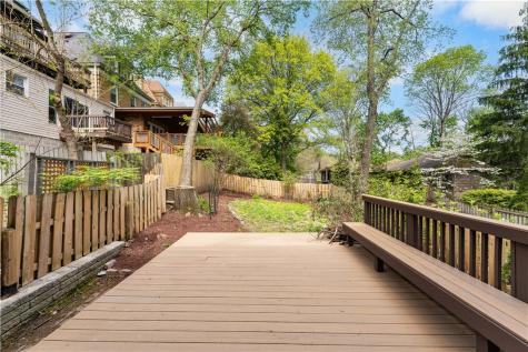 184 W Hutchinson Avenue Edgewood PA 15218