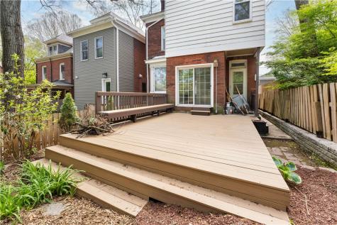 184 W Hutchinson Avenue Edgewood PA 15218