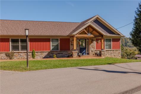 2 Nellie Avenue Charleroi Boro PA 15432