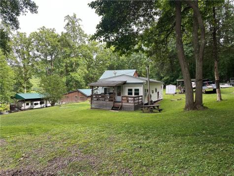 129 Old Farm Lane Brady's Bend Township PA 16028