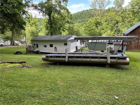 129 Old Farm Lane Brady's Bend Township PA 16028