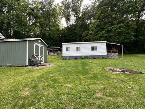 129 Old Farm Lane Brady's Bend Township PA 16028