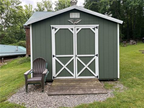 129 Old Farm Lane Brady's Bend Township PA 16028