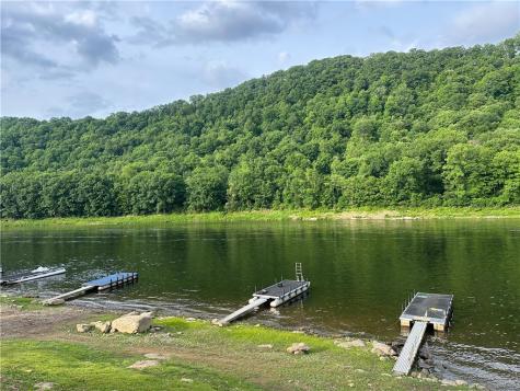 129 Old Farm Lane Brady's Bend Township PA 16028