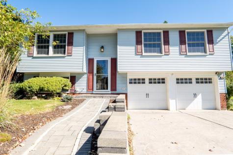 17 Wheatfield Drive Cranberry Township PA 16066