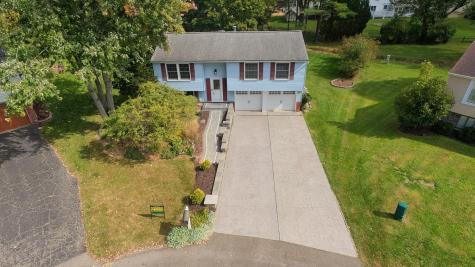 17 Wheatfield Drive Cranberry Township PA 16066