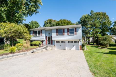 17 Wheatfield Drive Cranberry Township PA 16066