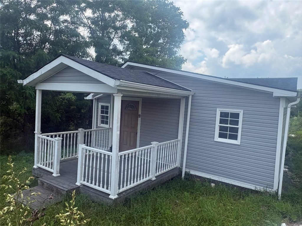 105 Penn Avenue Bentleyville PA 15314