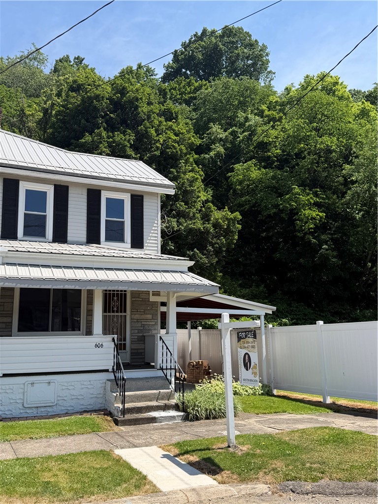 606 6th Avenue Ford City Boro PA 16226