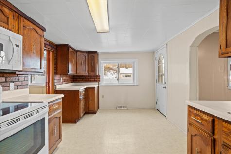 606 6th Avenue Ford City Boro PA 16226