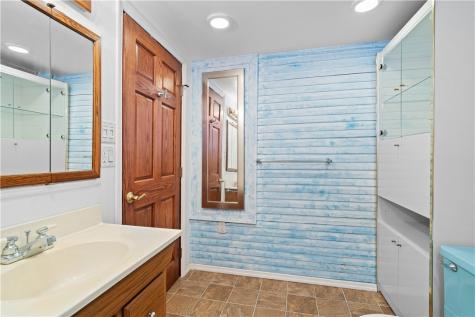606 6th Avenue Ford City Boro PA 16226