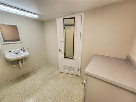 1512 Jackson Avenue New Castle PA 16101