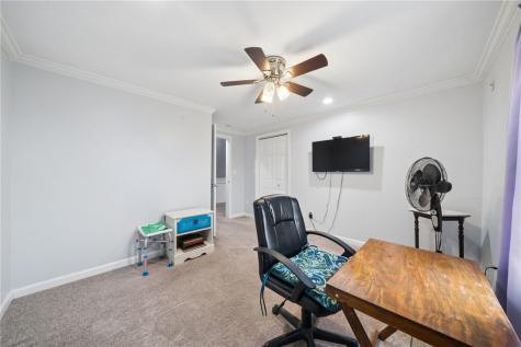 605 W Grant Street Houston PA 15342