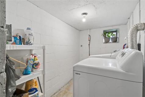605 W Grant Street Houston PA 15342