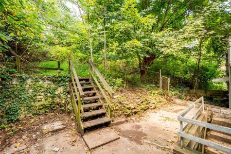 429 Alexander Street Mckees Rocks PA 15136