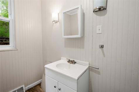 429 Alexander Street Mckees Rocks PA 15136