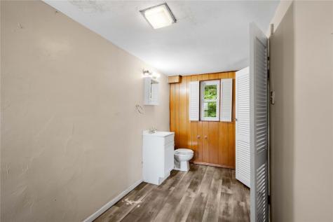 429 Alexander Street Mckees Rocks PA 15136
