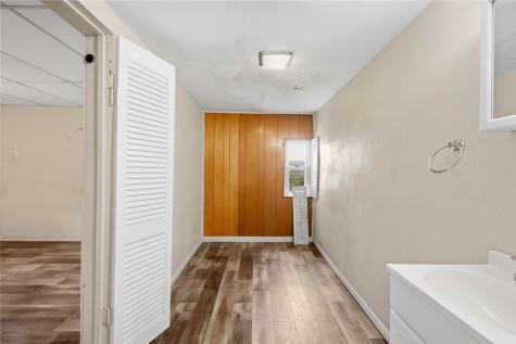 429 Alexander Street Mckees Rocks PA 15136