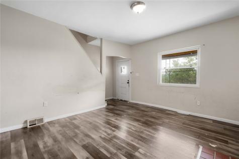 429 Alexander Street Mckees Rocks PA 15136