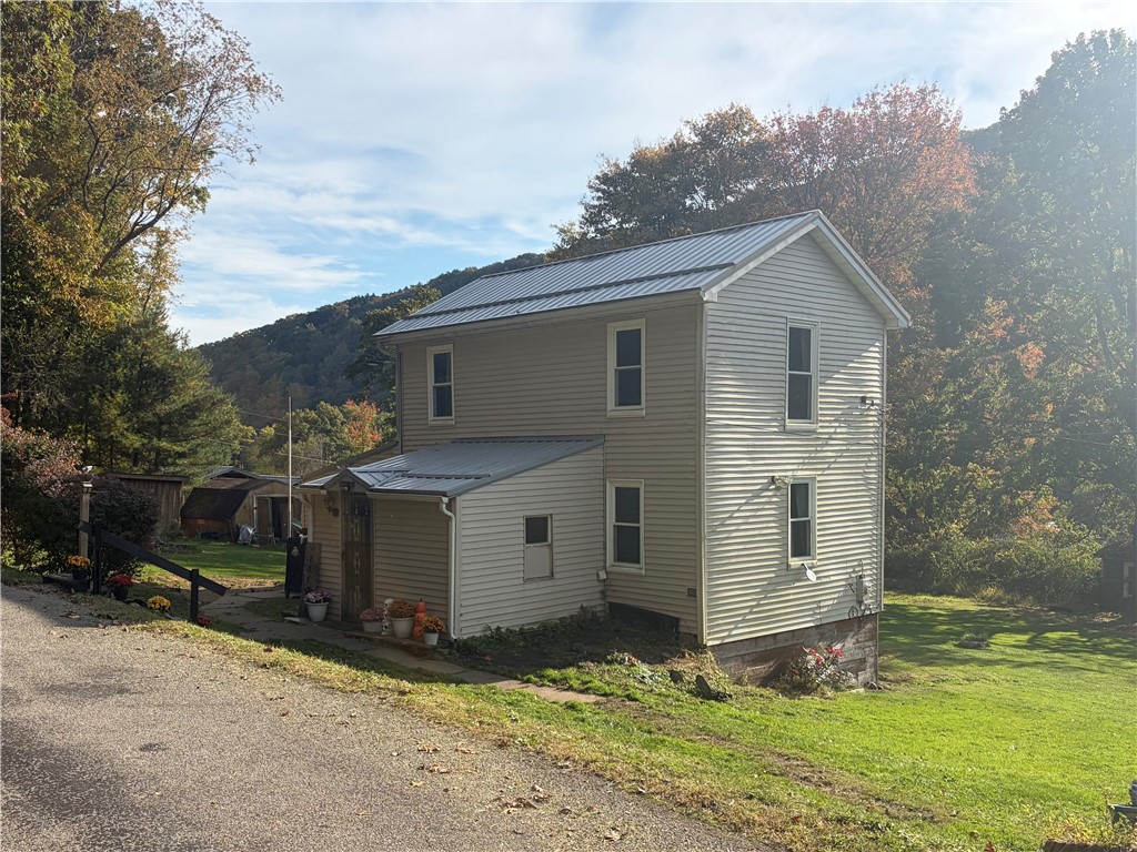 137 Watson Avenue Rockland Township PA 16374