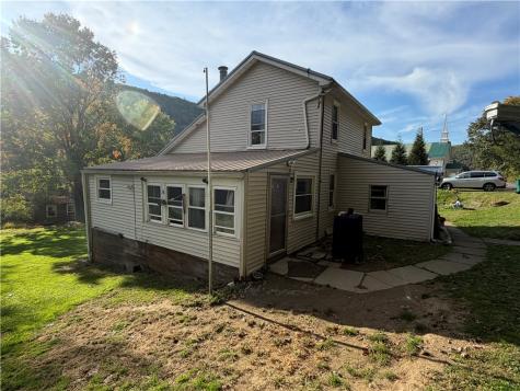 137 Watson Avenue Rockland Township PA 16374