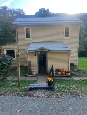 137 Watson Avenue Rockland Township PA 16374