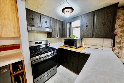 223 N Elm Street City Of But Ne PA 16001