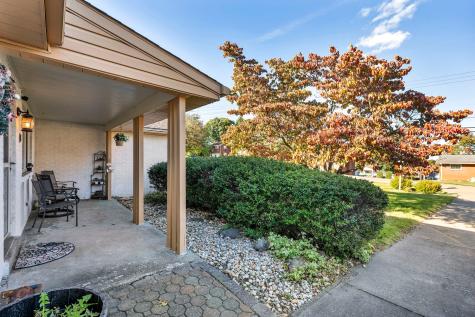 243 Columbia Drive Center Township PA 15001