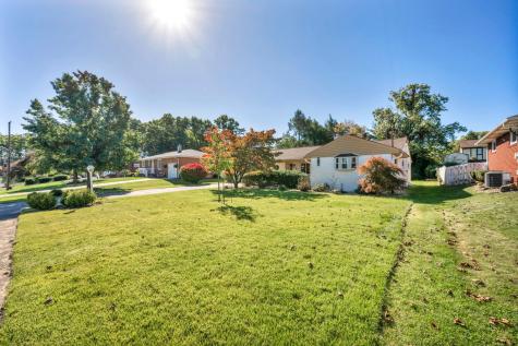 243 Columbia Drive Center Township PA 15001