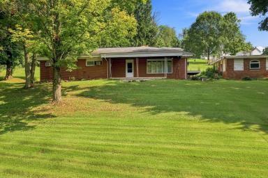 312 Flatwoods Road Vanderbilt PA 15486