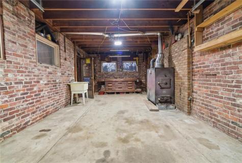 312 Flatwoods Road Vanderbilt PA 15486