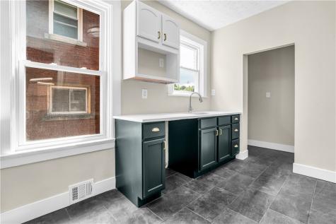 1547 Clairtonica Street Crafton Heights PA 15205