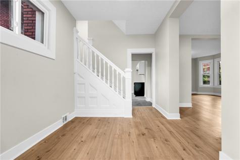 1547 Clairtonica Street Crafton Heights PA 15205
