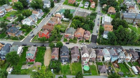 1547 Clairtonica Street Crafton Heights PA 15205
