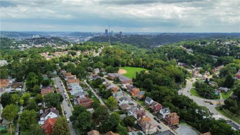 1547 Clairtonica Street Crafton Heights PA 15205