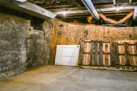 412 Wood Street California PA 15419