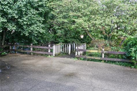 412 Wood Street California PA 15419