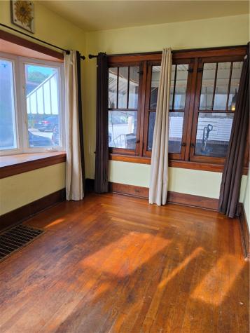 526 Roup Street Tarentum PA 15084