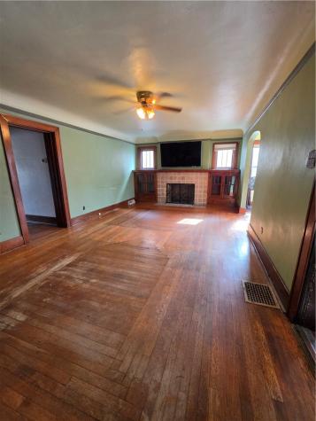 526 Roup Street Tarentum PA 15084