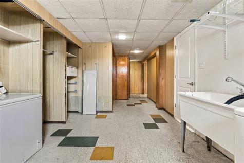 125 Schar Court Shaler PA 15209