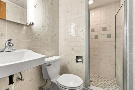 125 Schar Court Shaler PA 15209
