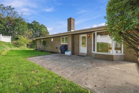 125 Schar Court Shaler PA 15209