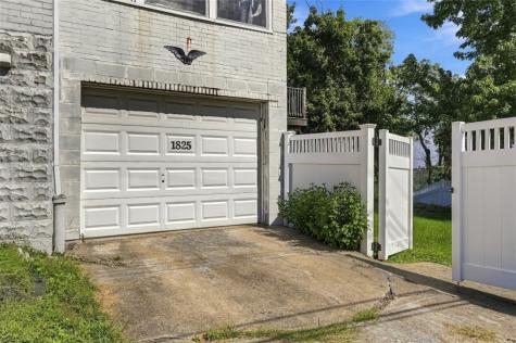 1825 Dagmar Avenue Beechview PA 15216