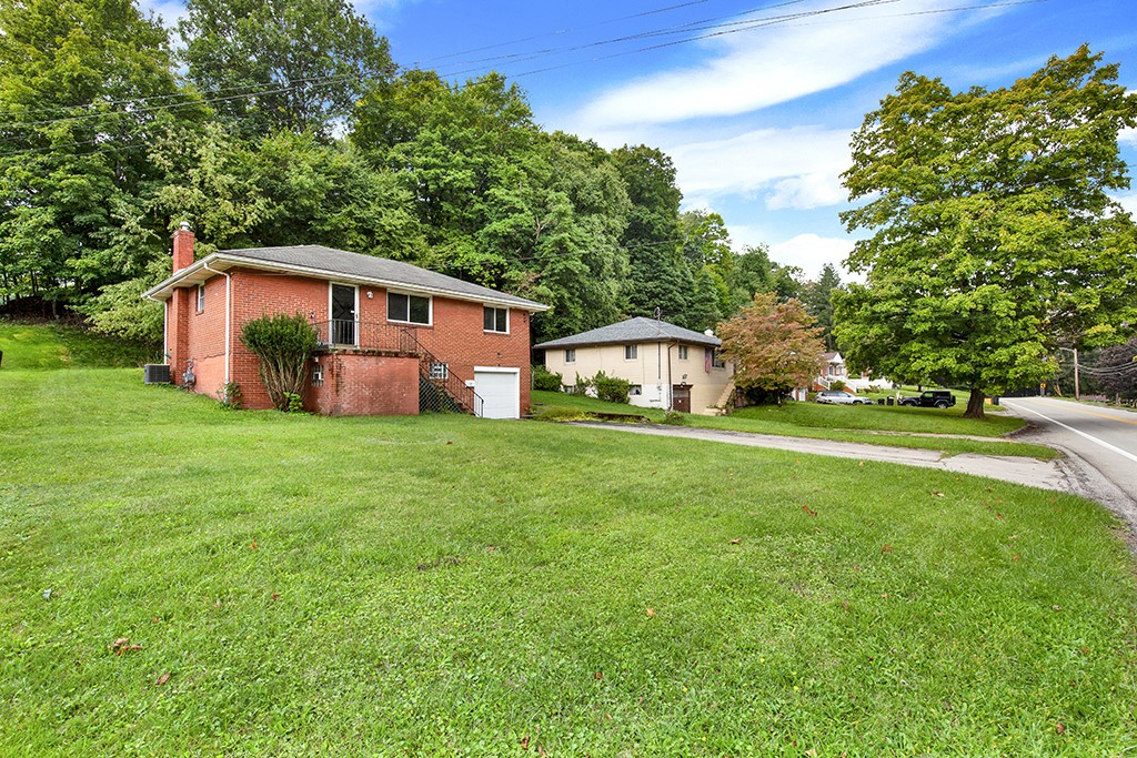 123 7th Street Extension Trafford PA 15085