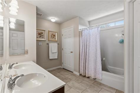 3001 Linden Court Moon/crescent Township PA 15108