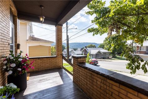 526 Dippold Avenue Baden PA 15005