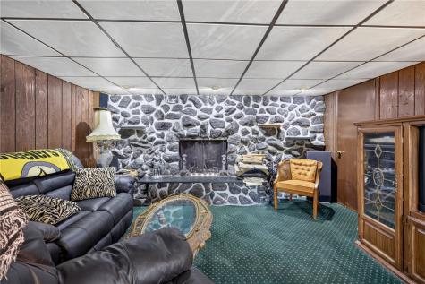 27 Sunset Drive Mcdonald PA 15057