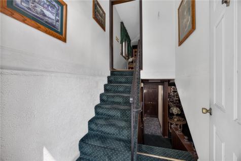 27 Sunset Drive Mcdonald PA 15057