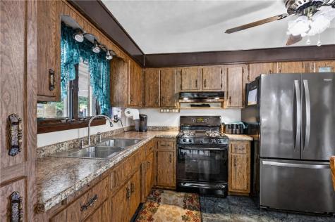 27 Sunset Drive Mcdonald PA 15057
